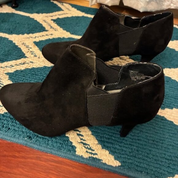 Nine West Women's Cameo3Y Black Faux Suede 3.5" heel Booties Dressy Size 11 - Picture 3 of 14